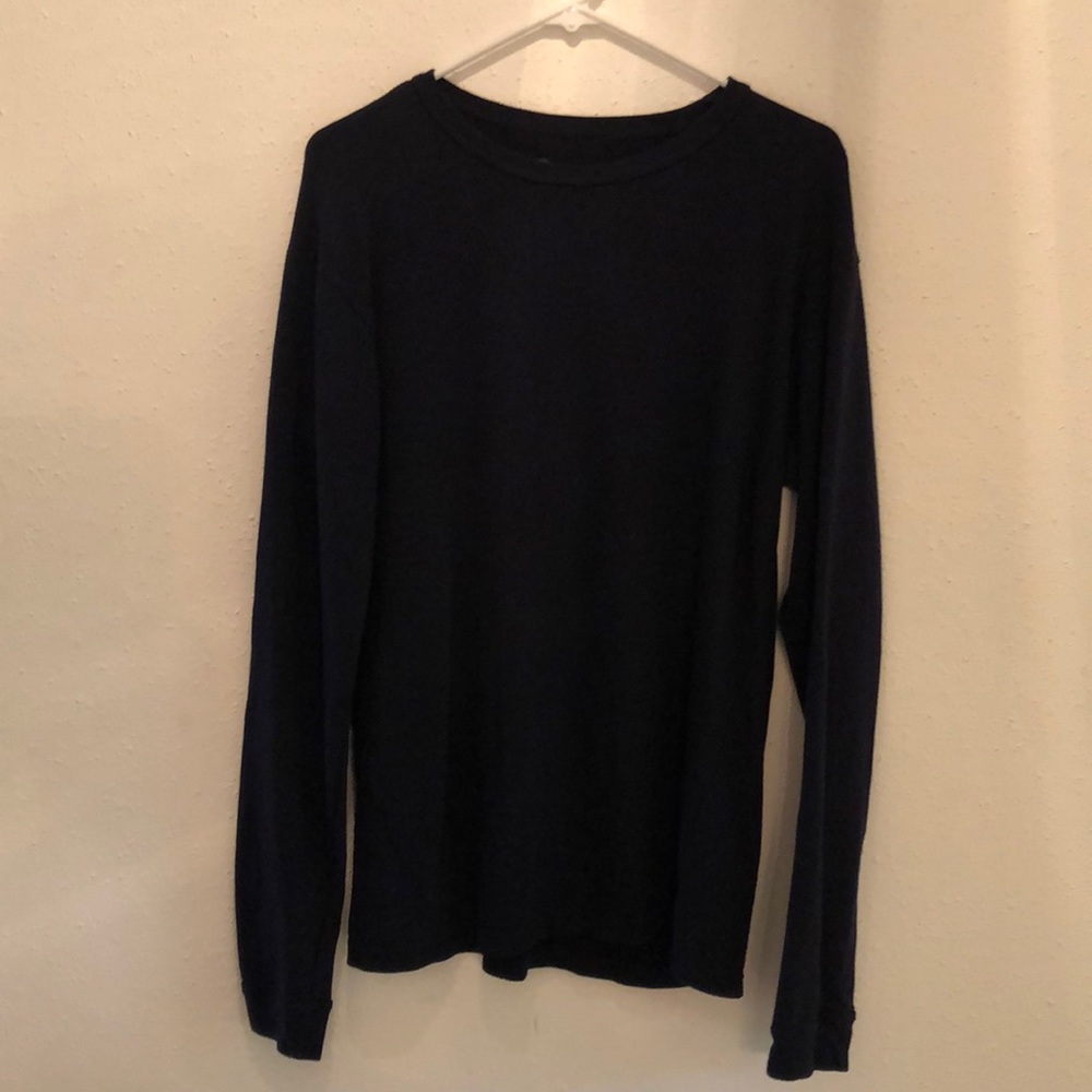 Outlier medium long sleeve dark navy blue shirt